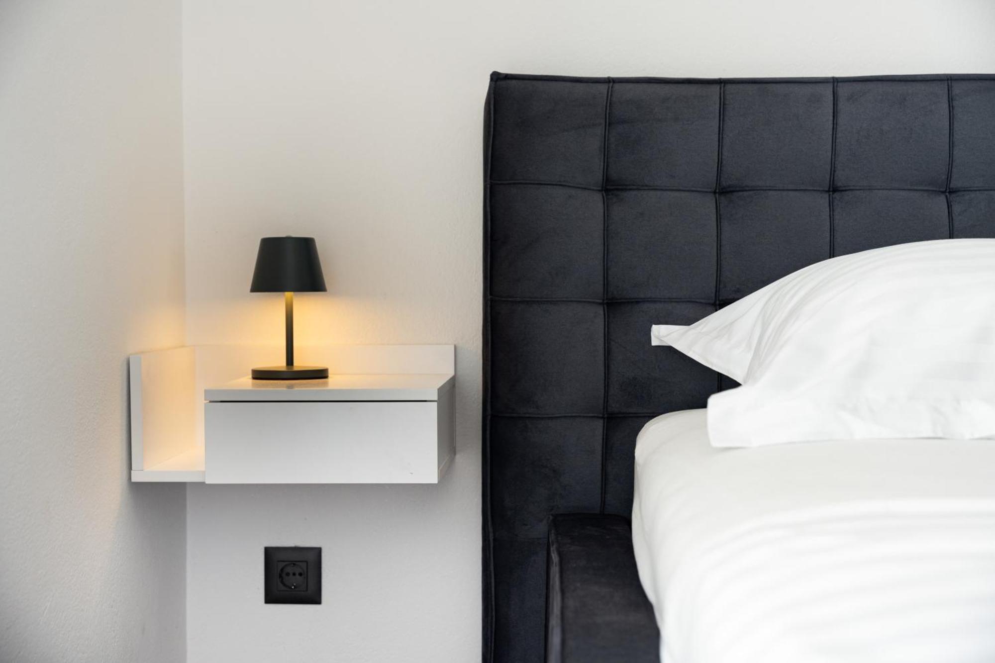 Rina Apartment Split